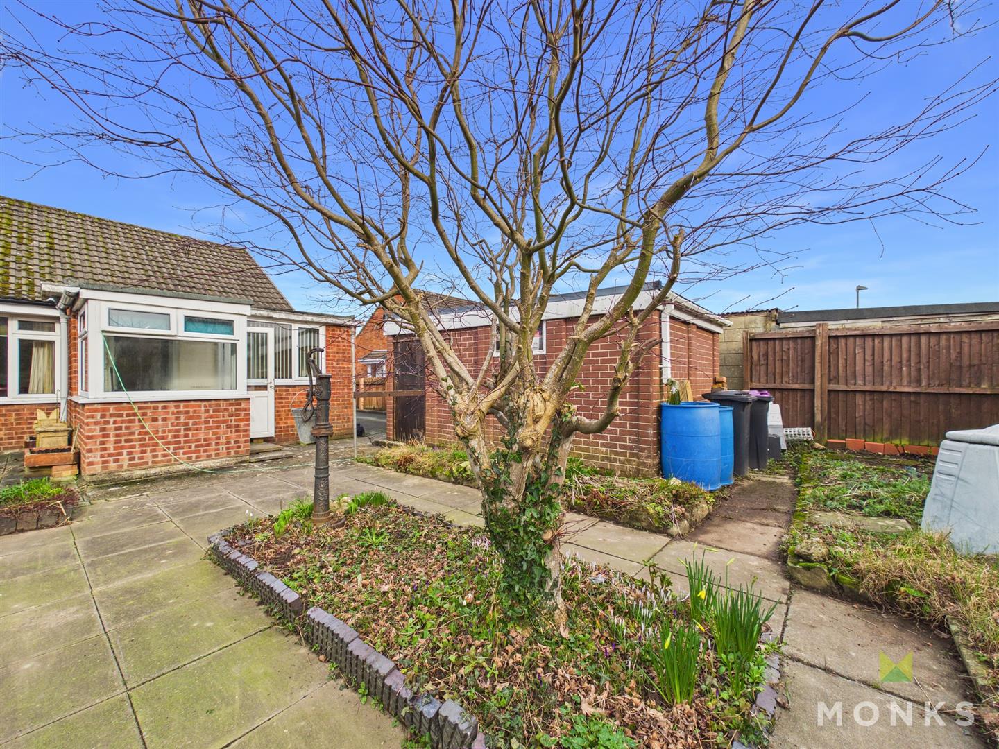 5 Friars Close, Oswestry, SY11 2LR For Sale